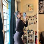 Anushka Sen Instagram - photo dump 🦦