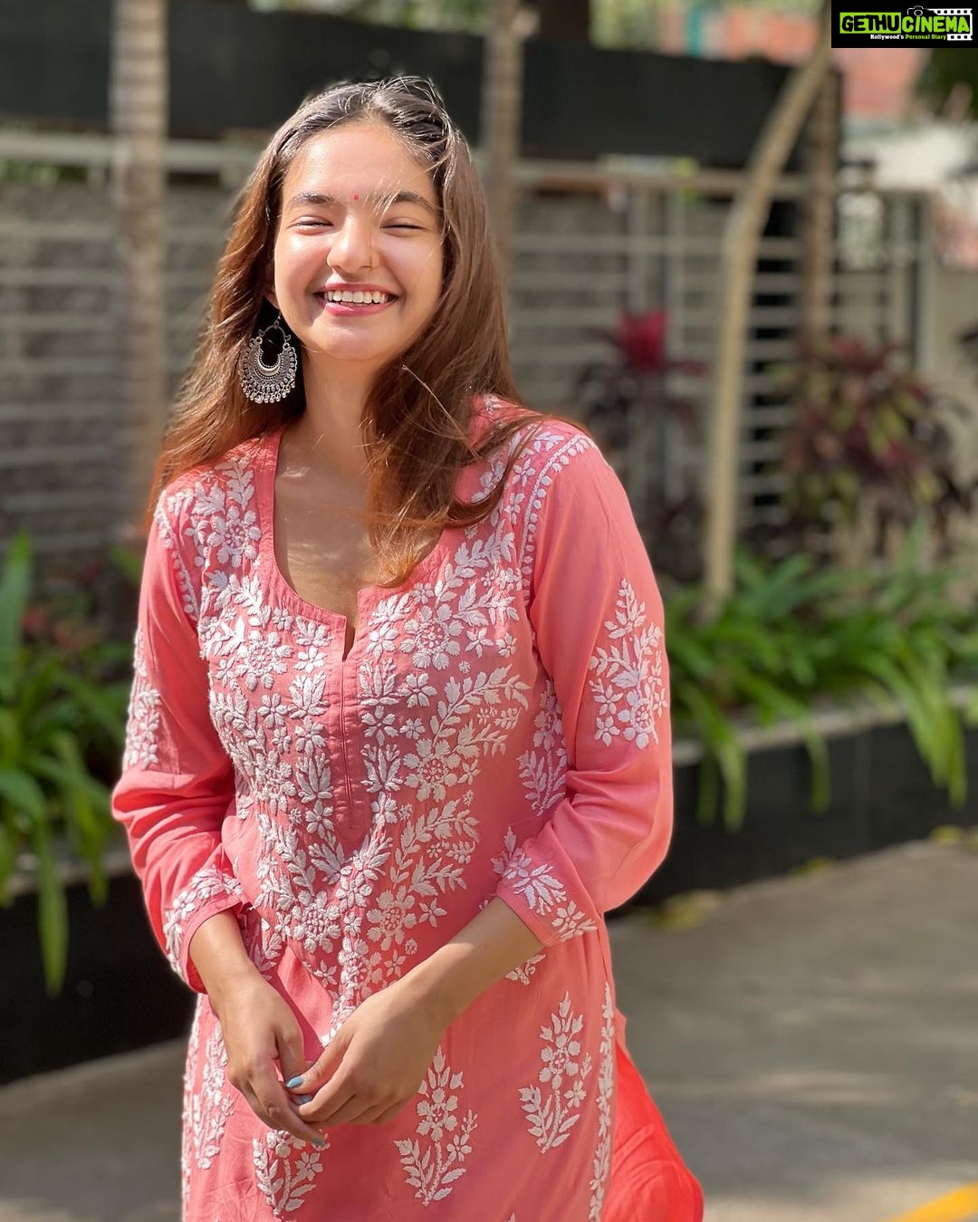 Anushka Sen Instagram - Mahashivratri ππΈπ·