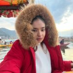 Anushka Sen Instagram - Shikara ride photo dump 💓 Dal Lake