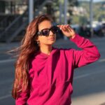 Anushka Sen Instagram - Love is in the hair 🦦🫶 Lucerne, Switzerland