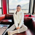 Anushka Sen Instagram - v i b e s 🏔 Srinagar, Jammu and Kashmir