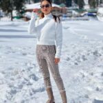 Anushka Sen Instagram - do you want to build a snowman? ⛄️ Gulmarg, Kashmir
