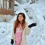 Anushka Sen Instagram - snowfall ❄️⛄️🥶 Gulmarg, Kashmir