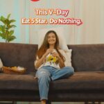 Anushka Sen Instagram - Ab ke Valentine’s manne kuch na karne de. Manne Single Single Single rehne de! If you want to escape the Valentine’s mush too, just sing with me and ‘Do Nothing’! Also go checkout the cool filter “#SingleSingleBy5Star" #Eat5StarDoNothing #5StarVDayAlibi Sung by @nikhitagandhiofficial @cadbury5star_india @mtvindia @colorstv