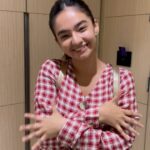 Anushka Sen Instagram - It's time for the kids to go back to school but that's only possible if all of us continue to follow good hygiene habits! All you have to do is: 1. Wash your Hands with soap 2. Mask Up 3. Keep Social Distance 4. Vaccinate As new variants of coronavirus emerge, protecting loved ones is in your hands! #maskup #omicron