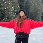 Anushka Sen Instagram - Valentine’s Day with snowww ❄️⛄️ Pahalgam