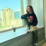 Anushka Sen Instagram - 🧸🖤