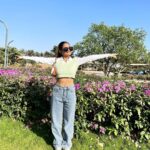 Anushka Sen Instagram - nature ☀️🦋🌸 . Wearing: @urbanic_in