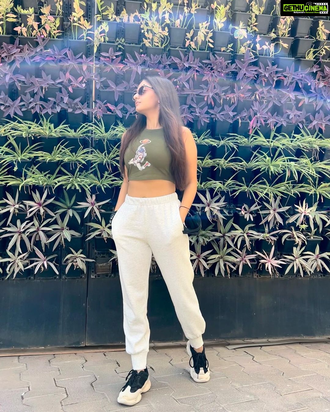 Anushka Sen Instagram - πππ¦πΈβ¨π§ΈβοΈ . Top: @urbanic_in β¨