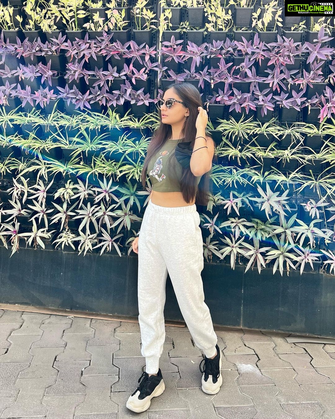 Anushka Sen Instagram - πππ¦πΈβ¨π§ΈβοΈ . Top: @urbanic_in β¨