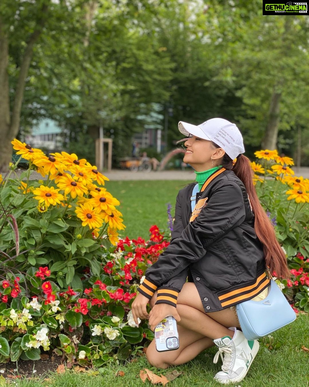 Anushka Sen Instagram - Hello Lucerne π«Άπ Lucerne, Switzerland