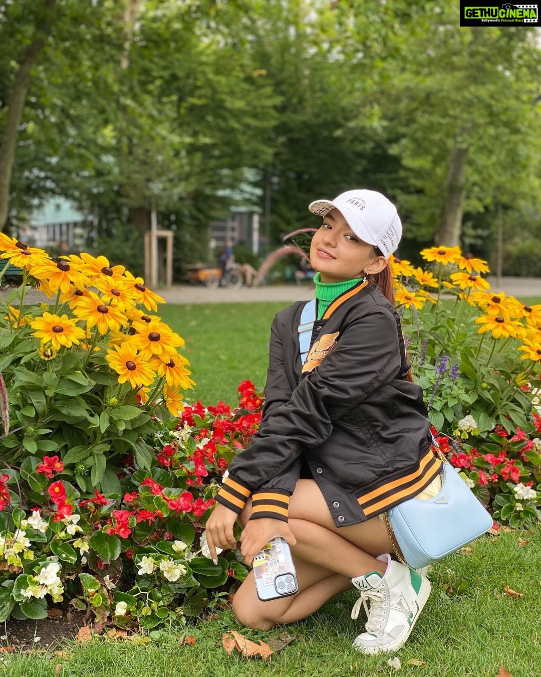 Anushka Sen Instagram - Hello Lucerne π«Άπ Lucerne, Switzerland