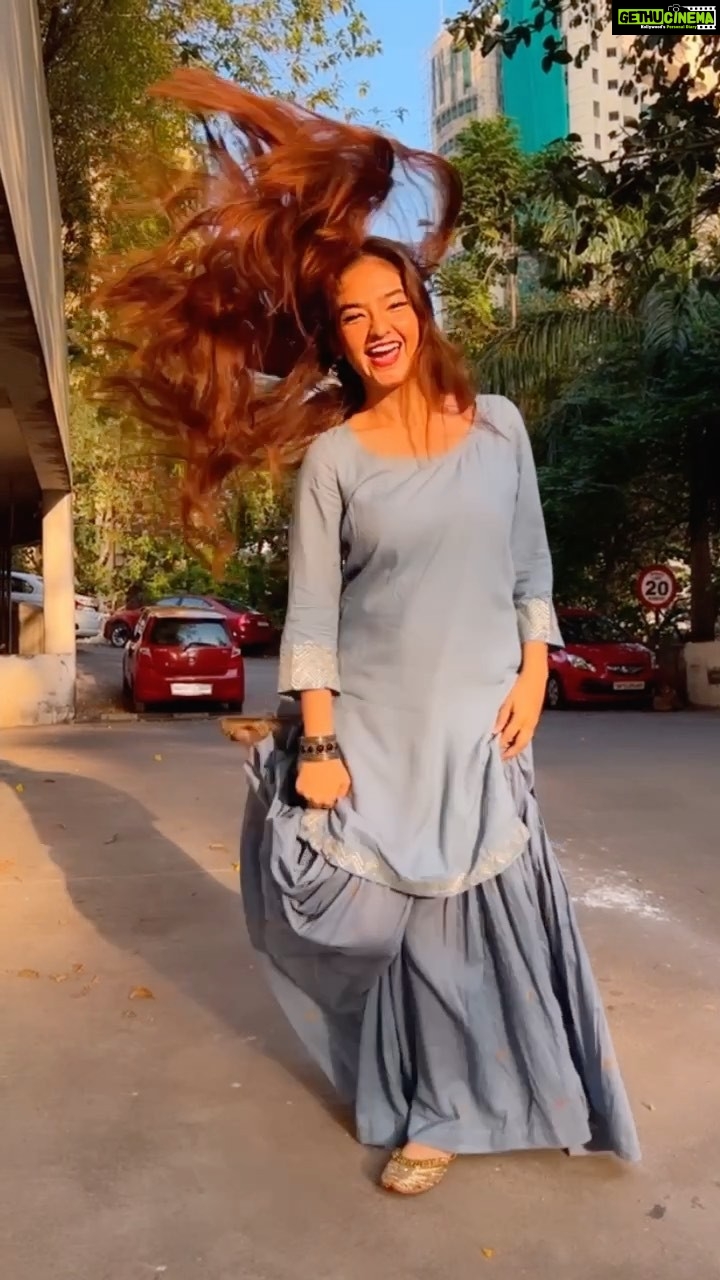 Anushka Sen Instagram - Oo antavaa oo oo antavaa vaa 👅 On Fans demand 🦦 #reels #pushpa #telegu