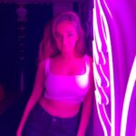 Anushka Sen Instagram – neon nightz ❤️‍🔥