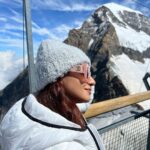Anushka Sen Instagram - 4000 ft up in the mountains 🏔🫶 Jungfraujoch - Top of Europe