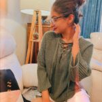Anushka Sen Instagram – chilling at home 🦦