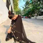 Anushka Sen Instagram – candid pictures 🙈