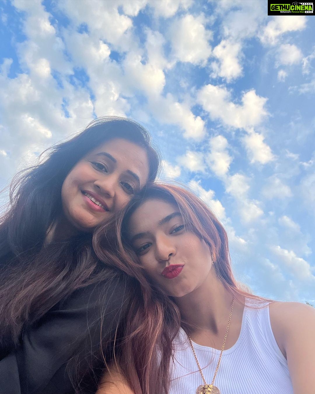 Anushka Sen Instagram - Cruise experience in Paris 🚢 🥰🫶 Rives de la Seine à Paris