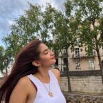 Anushka Sen Instagram - Cruise experience in Paris 🚢 🥰🫶 Rives de la Seine à Paris
