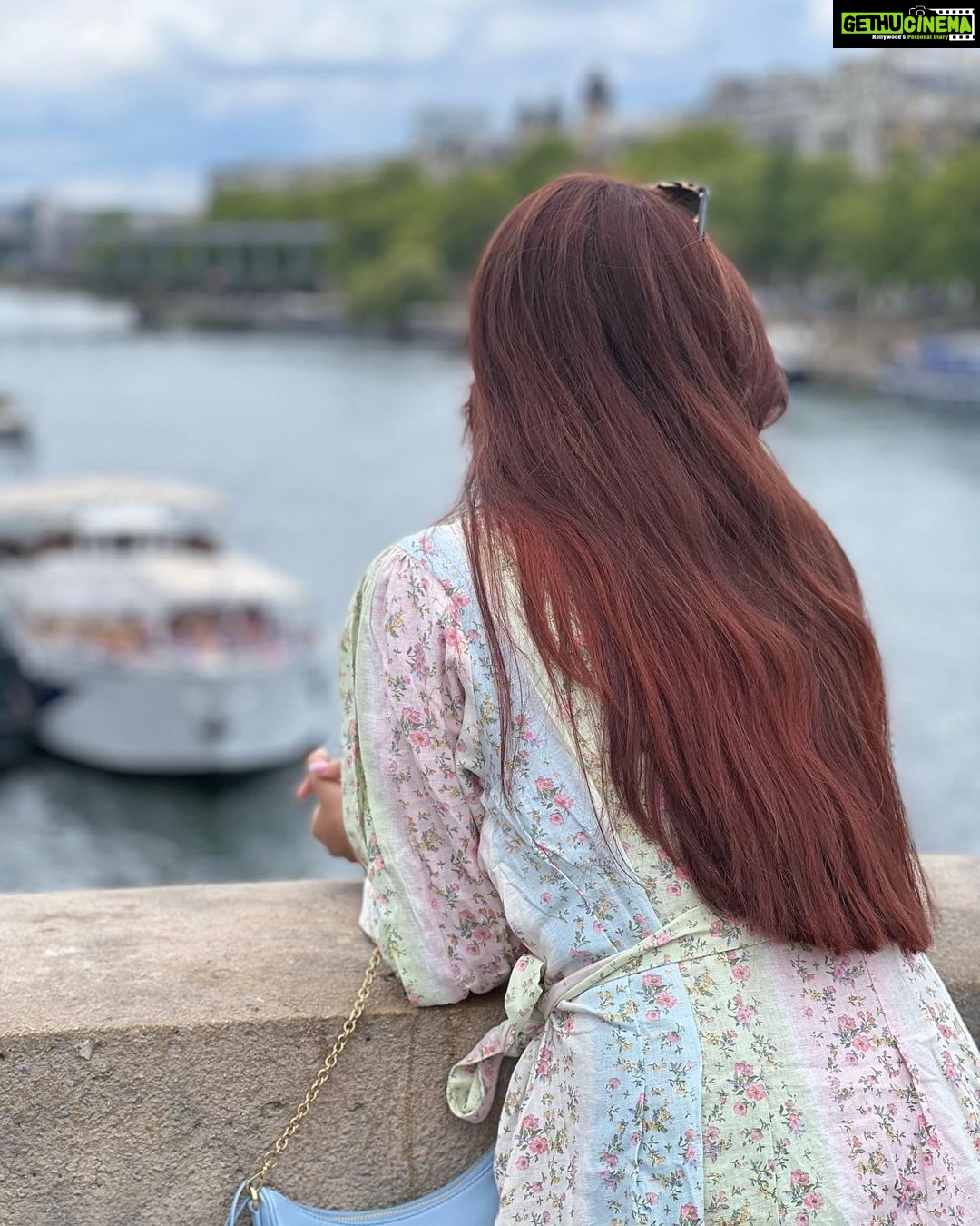 Anushka Sen Instagram - 🇫🇷✨ Eiffel Tower, Paris, France