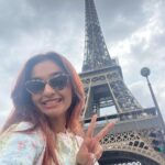 Anushka Sen Instagram - Eiffel Tower 🇫🇷🥹✨ dreams do come true 🫶 Tour Eiffel