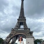 Anushka Sen Instagram - Eiffel Tower 🇫🇷🥹✨ dreams do come true 🫶 Tour Eiffel