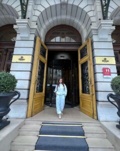 Anushka Sen Instagram - P A R I S 🇫🇷🦦✨ my dream place 🥹🫶 Can’t believe I’m hereee😍 one major dream from bucket list check 🥳 #birthdayweek #paris Paris, France