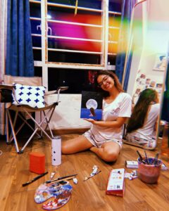 Anushka Sen Instagram - 3 hrs of painting, fun nights 😇✨🫶