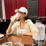 Anushka Sen Instagram - foodie for life 🦦
