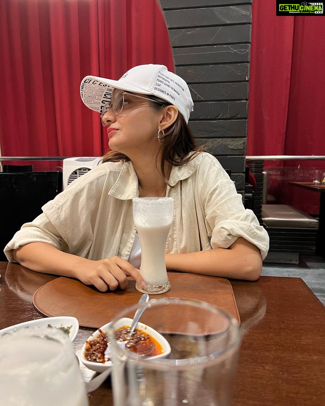 Anushka Sen Instagram - foodie for life 🦦
