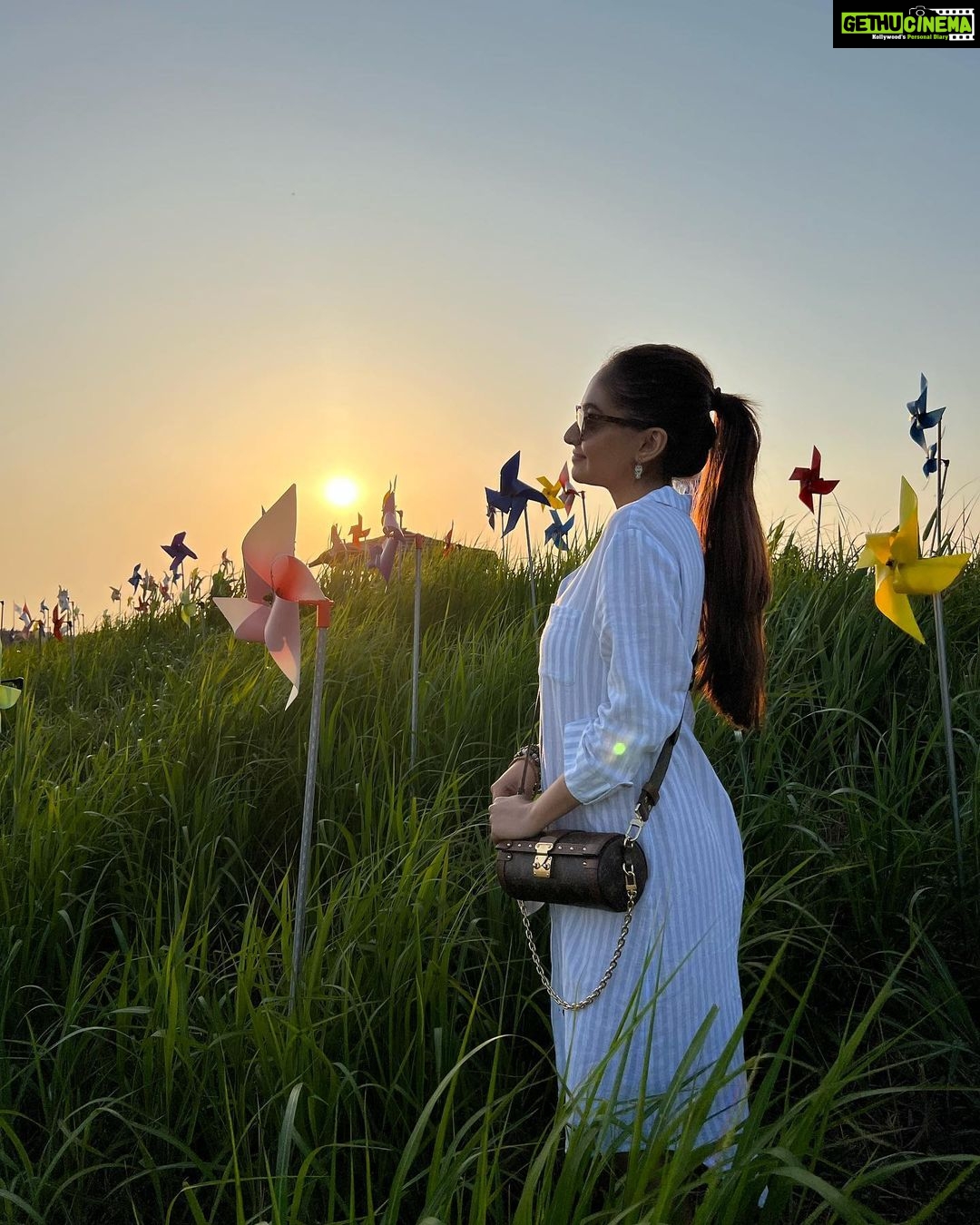 Anushka Sen Instagram - major missing Korea 💖