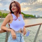 Anushka Sen Instagram - Cruise experience in Paris 🚢 🥰🫶 Rives de la Seine à Paris