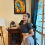 Anushka Sen Instagram - 🦦