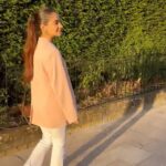 Anushka Sen Instagram - Life in Birmingham 🇬🇧🫶 #90secMiniVlog #reels #reelsinstagram Birmingham, United Kingdom
