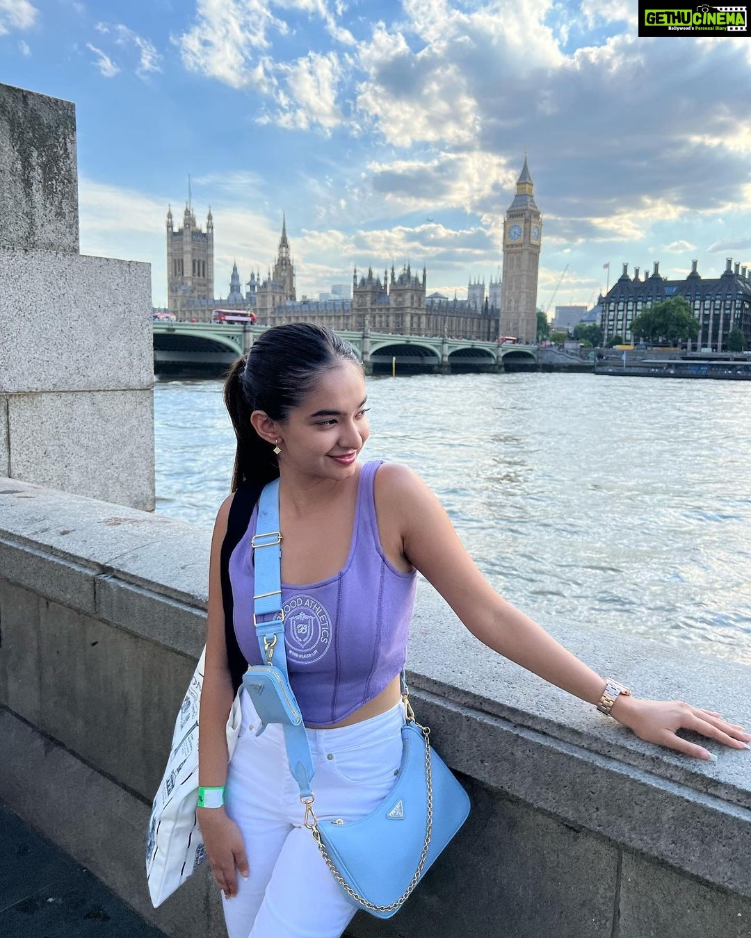 Anushka Sen Instagram - Still feels like a dream π¬π§π«Άβ¨ London, United Kingdom