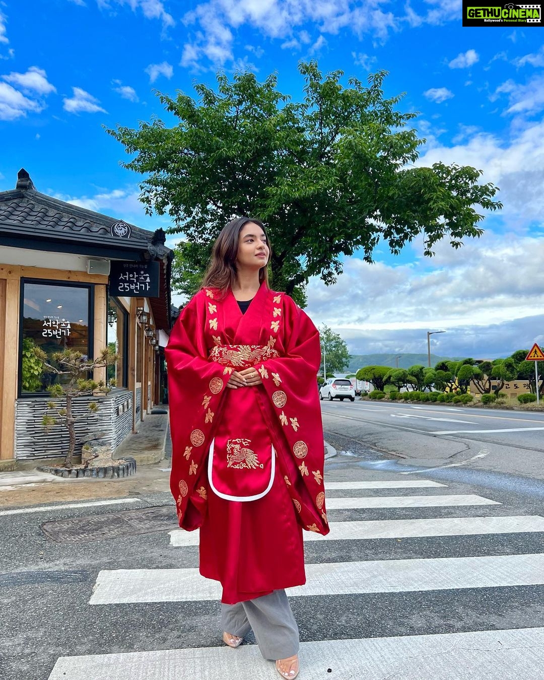 Anushka Sen Instagram - Old Korea experience 🇰🇷🥰 Gyeongju, Korea