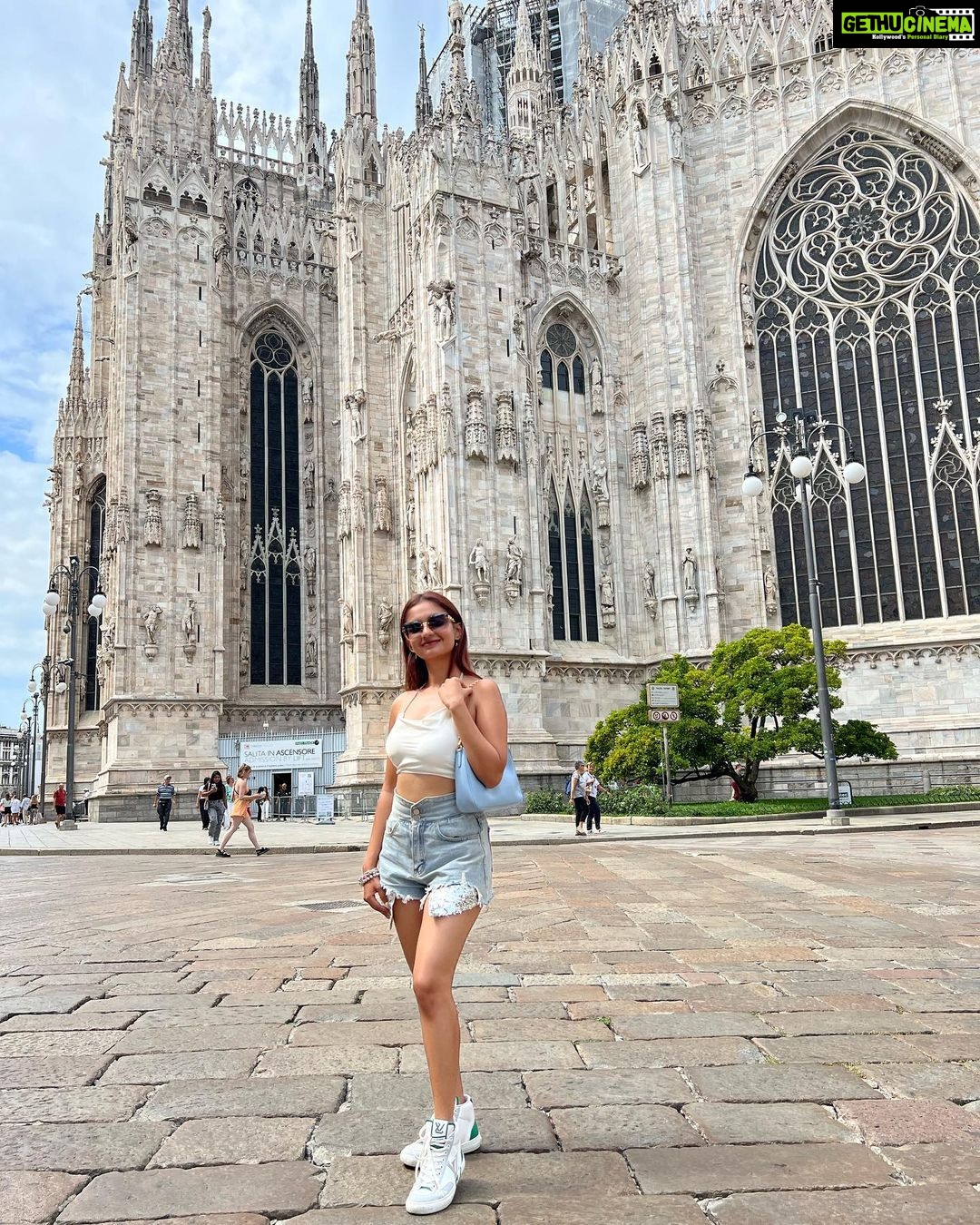Anushka Sen Instagram - Hello MILAN 🫶🇮🇹 Milan, Italy