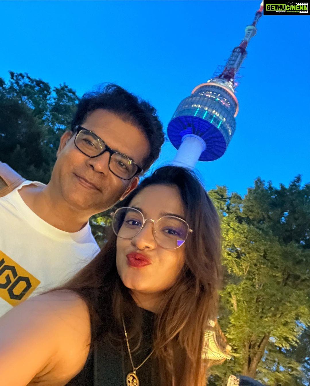 Anushka Sen Instagram - Happy Father’s Day to the coolest dad In the world. I love you so so much Papu. You are literally the best. @anirban.sen11 💖🌏🥰