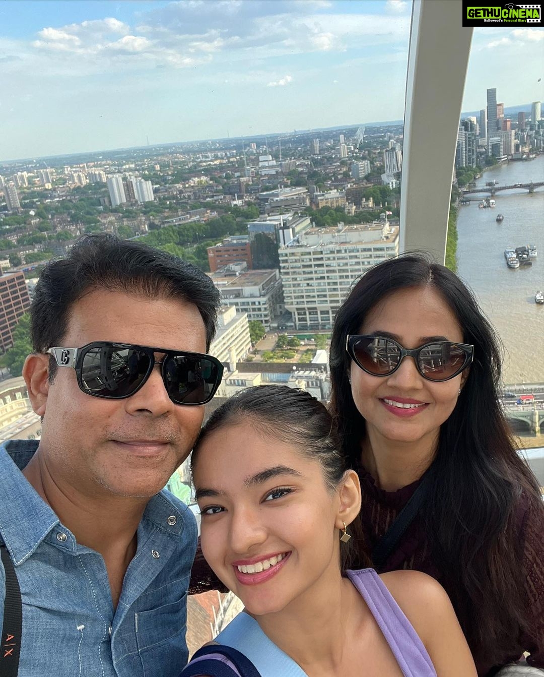 Anushka Sen Instagram - Still feels like a dream π¬π§π«Άβ¨ London, United Kingdom