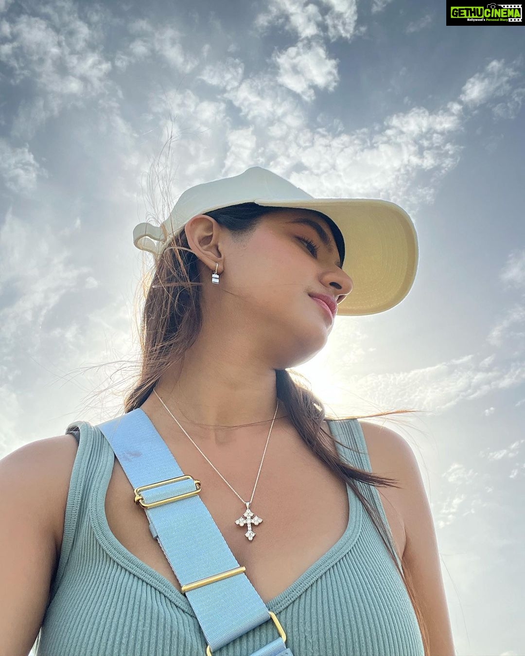 Anushka Sen Instagram - Stonehenge,England 🫶🥰 Stonehenge world Heritage site, Great Britain