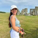 Anushka Sen Instagram - Stonehenge,England 🫶🥰 Stonehenge world Heritage site, Great Britain