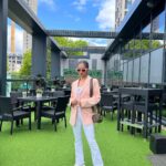 Anushka Sen Instagram - Life is good 🦦😎🇬🇧 Birmingham, United Kingdom