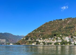 Anushka Sen Instagram - Chilling in Como 🇮🇹💋🦦 Lake of Como