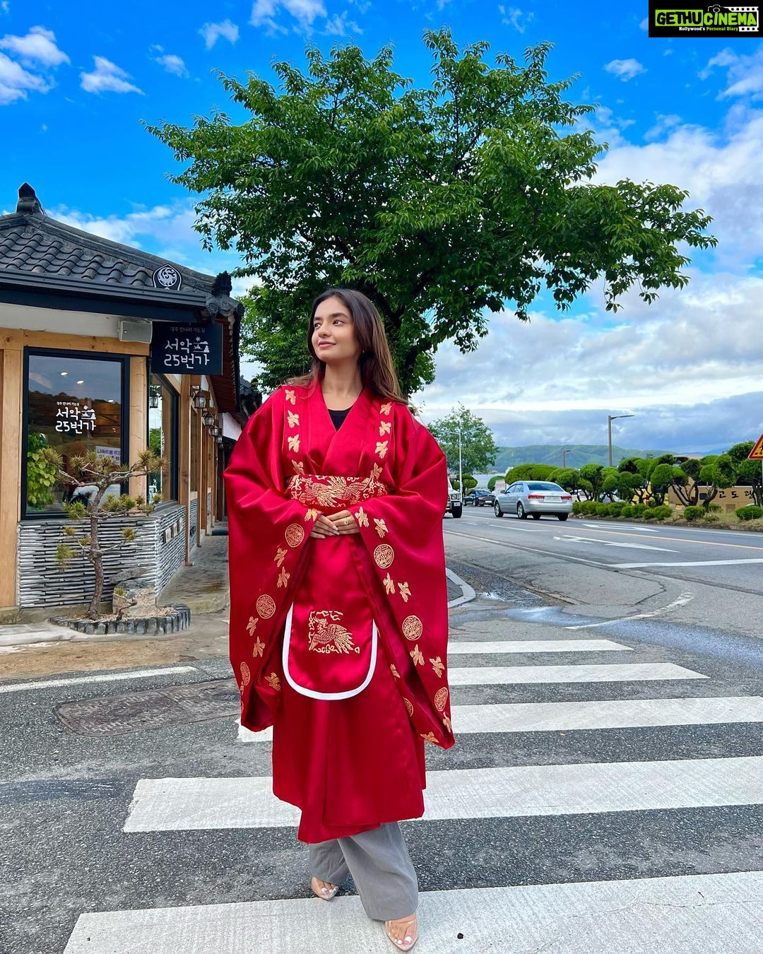Anushka Sen Instagram - Old Korea experience 🇰🇷🥰 Gyeongju, Korea