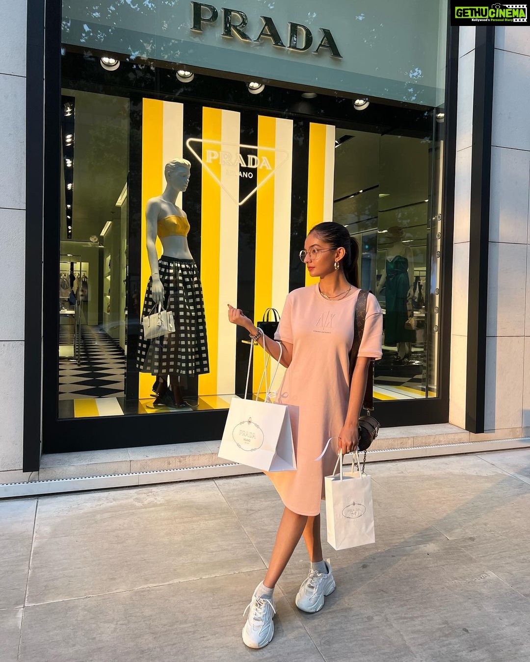 Anushka Sen Instagram - shopping day in Seoul 🫶🥰 Seoul, Korea