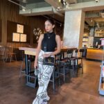 Anushka Sen Instagram - new day new slay 🤭🫰 . Pants: @maisonlesenerves Seoul, Korea