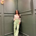 Anushka Sen Instagram - ready for meetings in Seoul 🇰🇷🌹🫰 . Wearing: @maisonlesenerves Yoning요닝