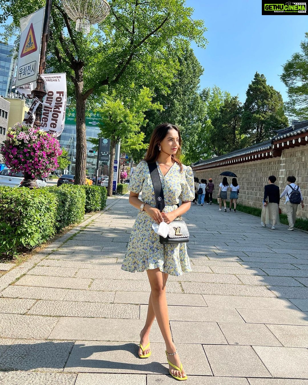 Anushka Sen Instagram - Day out in Seoul 😇🇰🇷 Seoul, Korea