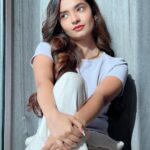 Anushka Sen Instagram - shoot shoot 🦦