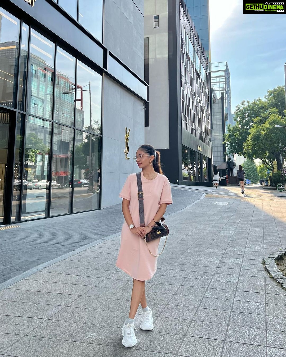 Anushka Sen Instagram - shopping day in Seoul 🫶🥰 Seoul, Korea